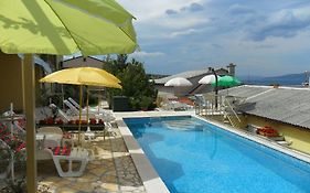 Apartments Zlato - With Pool